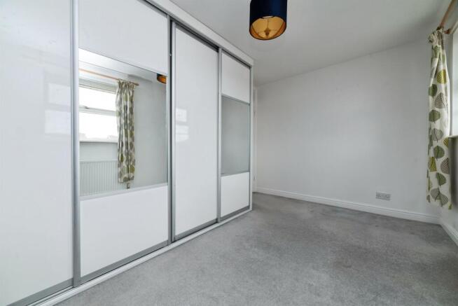 2 bed Semi-Detached for sale Image 10