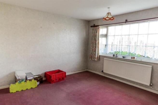 Bedroom 1.JPG