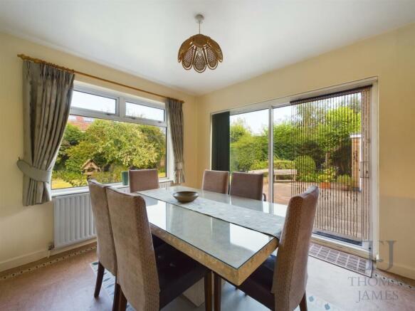 CAM03997G0-PR0007-STILL010.jpg