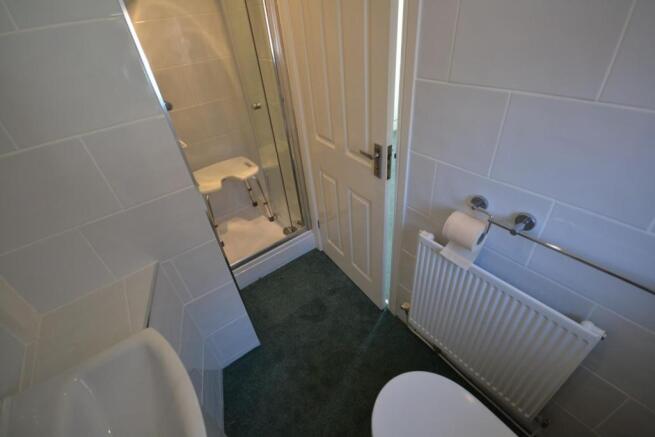 EN SUITE