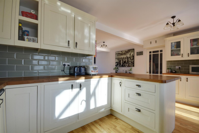 Kitchen / dining room