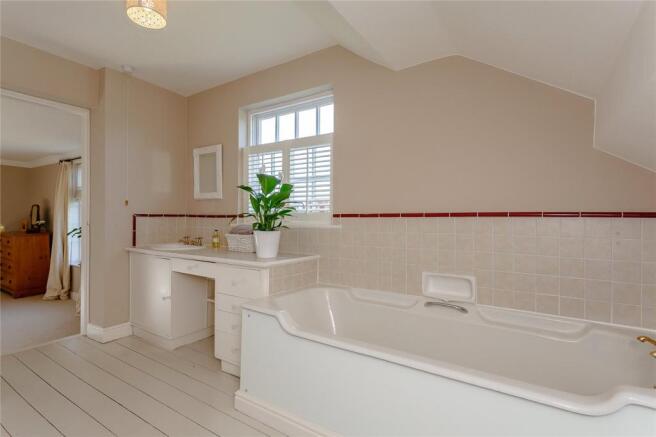 Master En-Suite