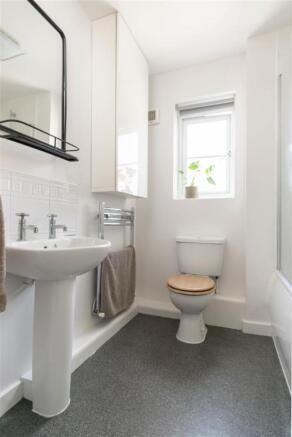 1 bed Flat for sale Image 8