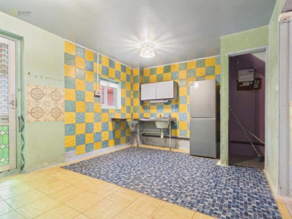 cam01332g0pr0690still005