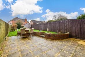 20, Abbots Leigh, Horsham RH13 9HX