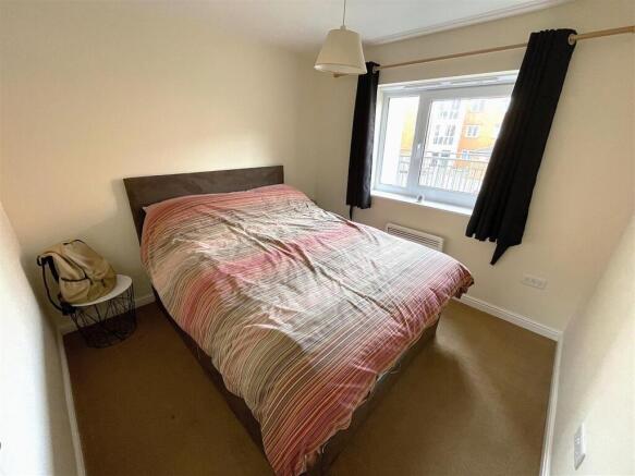 2 bed Apartment for sale Image 10