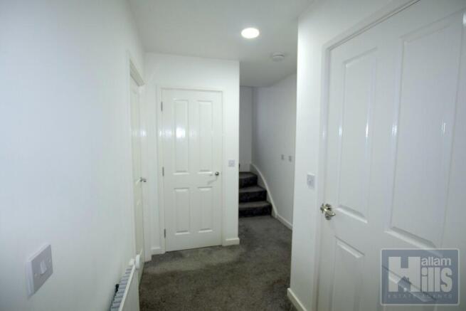 5 bed Detached for sale Image 10