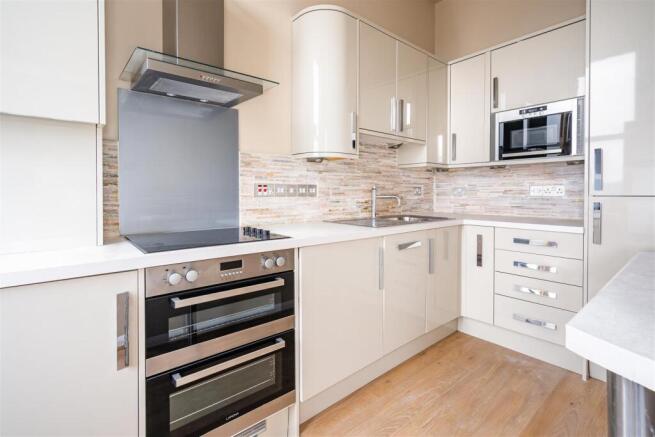 First Floor Apartment, 4 Brunswick Place, Bath, BA