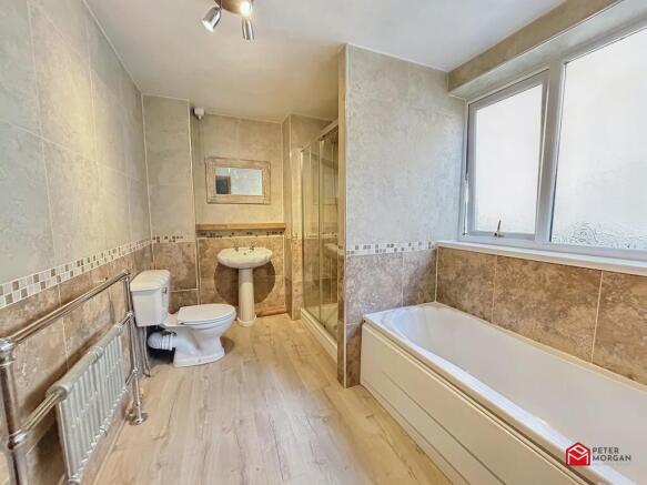 Bath & Shower Room