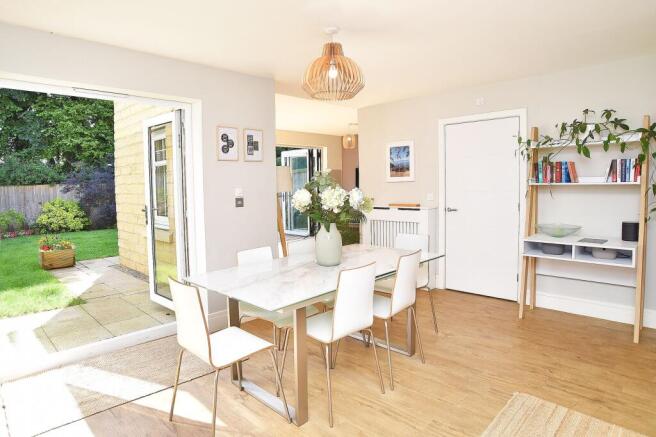 4 bed Detached for sale Image 5