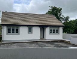 The Brambles, Valley Road, Saundersfoot SA69 9LU