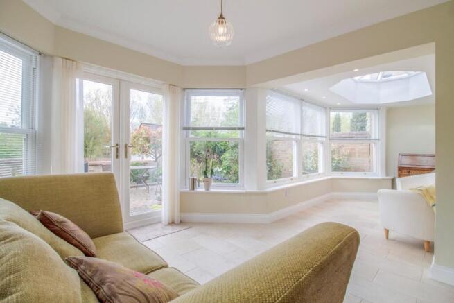 1 Corsbie Close, Bury St. Edmunds [Garden Room] 01