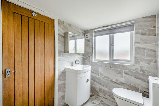 3 bed Terraced for sale Image 6