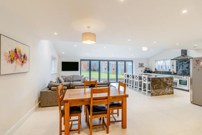 Kitchen/Family/Dinin