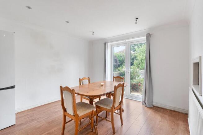 3 bed Semi-Detached for sale Image 8