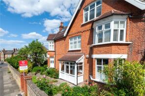 Flat 4, 110, Vineyard Hill Road, Wimbledon SW19 7JJ