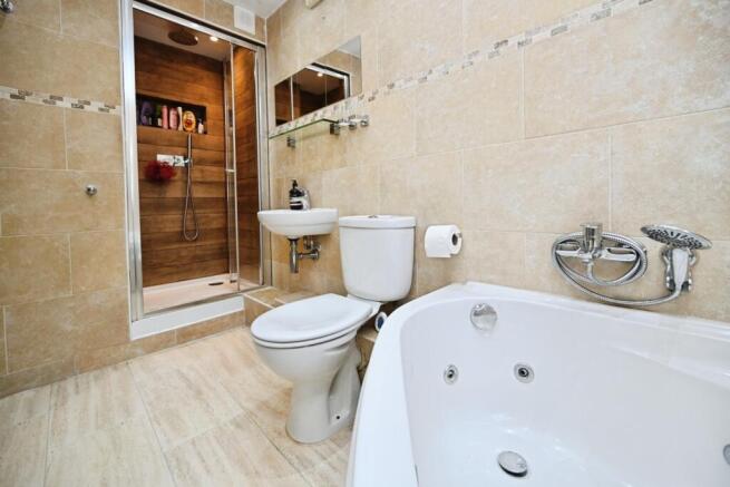 3 bed Semi-Detached for sale Image 10