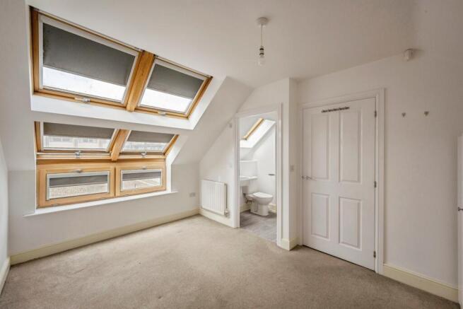 2 bed Semi-Detached for sale Image 7