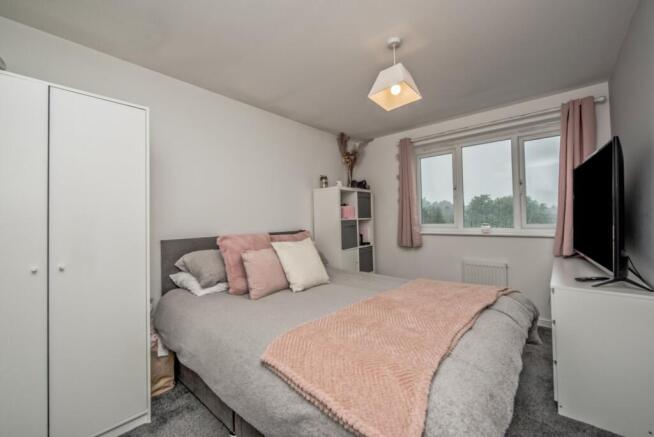 4 bed Detached for sale Image 10