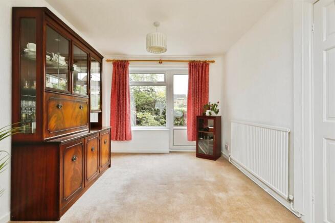 3 bed Semi-Detached for sale Image 6