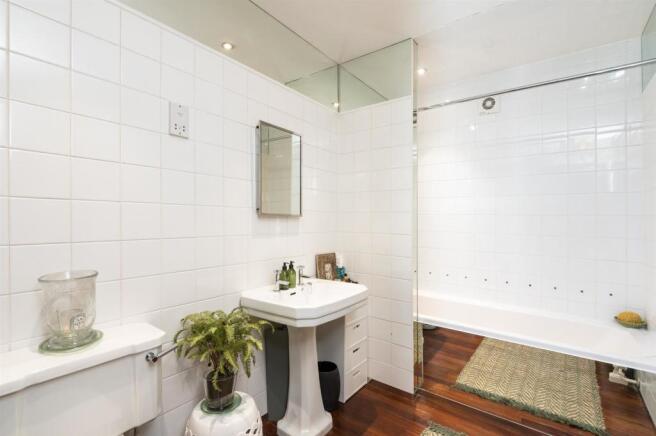 HOUSE BATHROOM