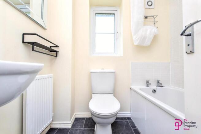 3 bed Terraced to rent Image 10