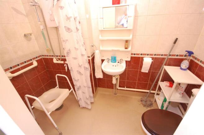 Ground Floor Shower Room/Wc