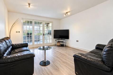 Radnor Close, Mitcham, CR4