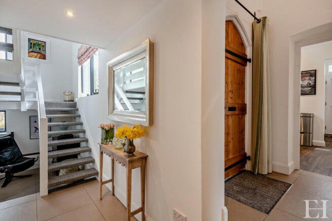 8590702-interiorw...
