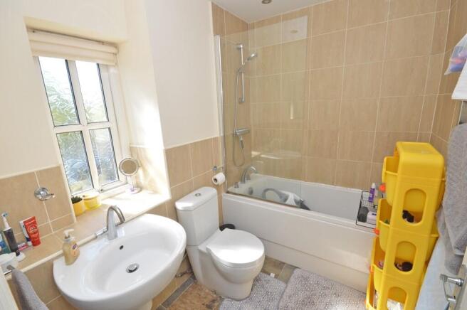 3 bed Semi-Detached for sale Image 11