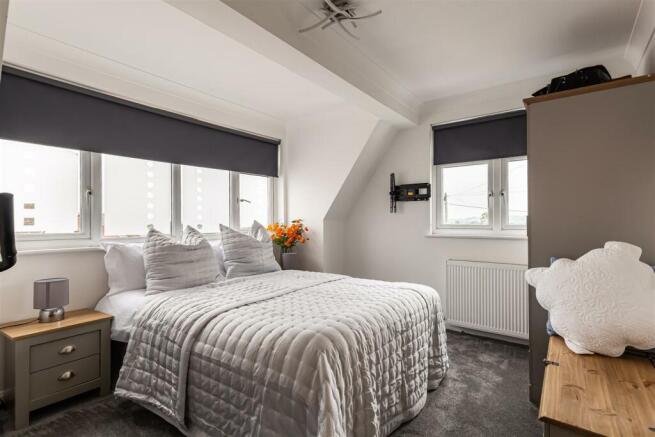 79  Theydon Park (18).jpg