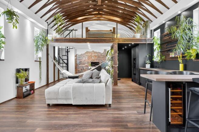 Lounge / Kitchen
