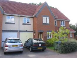 39, Southern Way, Farnborough GU14 0RE