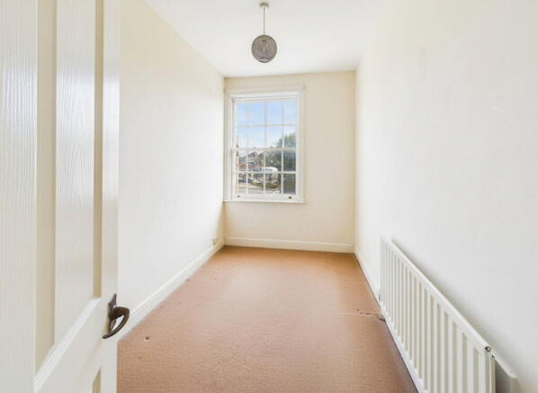 6 bed Town House for sale Image 12