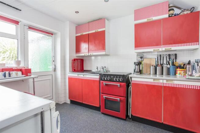 23 Willoughbys Walk Kitchen.jpg