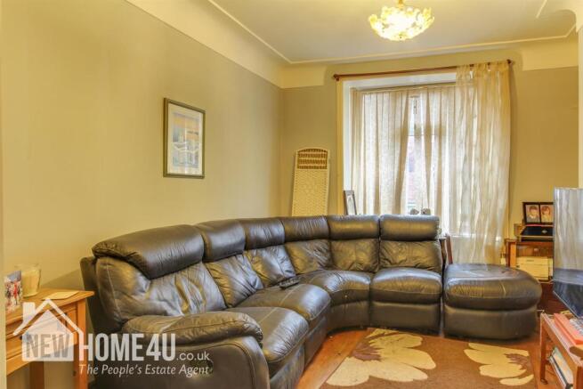 4 Queens Avenue-8.jpg