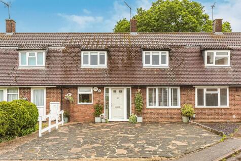 Puttocks Drive, Welham Green, AL9