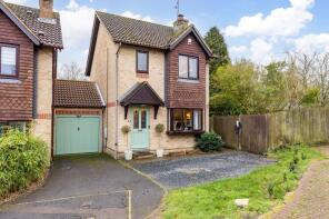 11, Alfred Close, Pound Hill, Crawley RH10 7SD