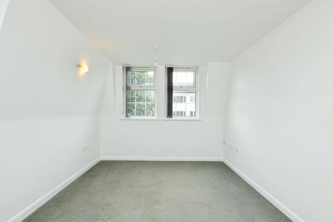 2 bed Apartment for sale Image 11