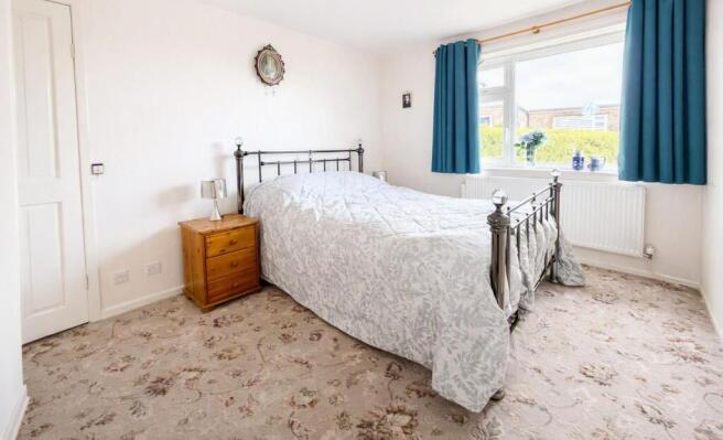 2 bed Semi-Detached Bungalow for sale Image 5