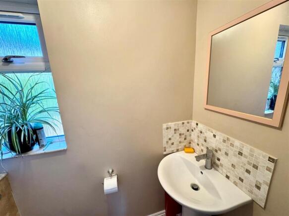 GROUND FLOOR WC