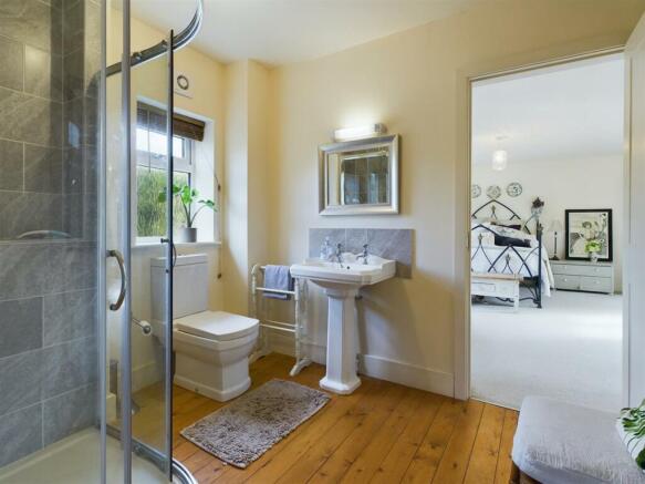 Jack & Jill En-Suite