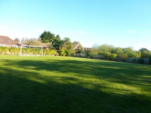 12 Jubilee Mews R...