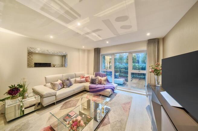 Davidson Frost-Wellings, DFW, Royal Court, Living 