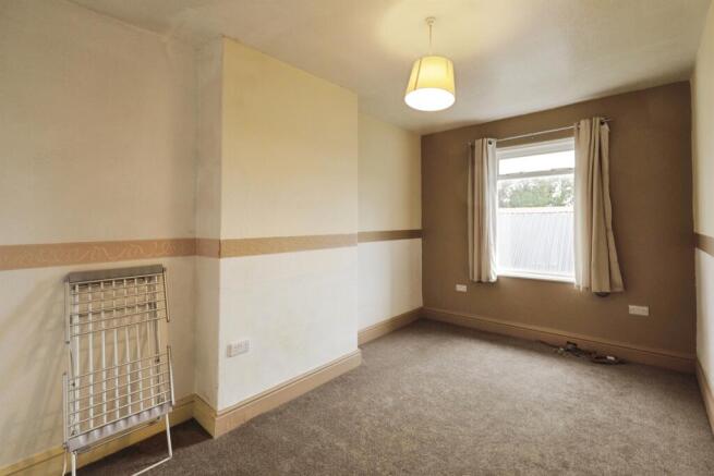 3 bed Semi-Detached for sale Image 7