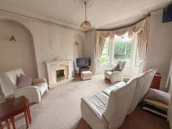 4 bed mid-terrace property, Silsden 5