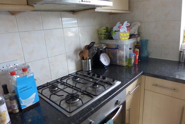 Kitchen 2.jpg
