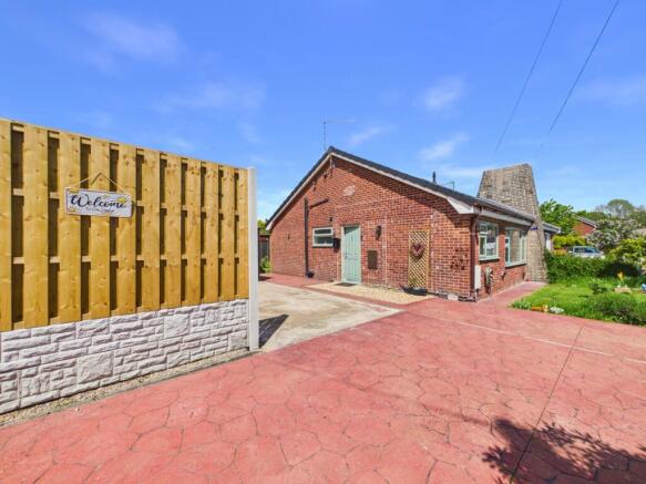 Coniston Drive, Clay Cross, S45 photo 2