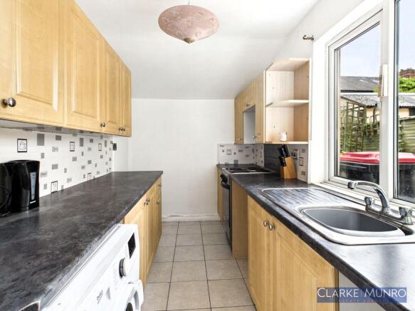 3 bed Terraced for sale Image 9