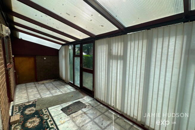 3 bed Semi-Detached Bungalow for sale Image 7